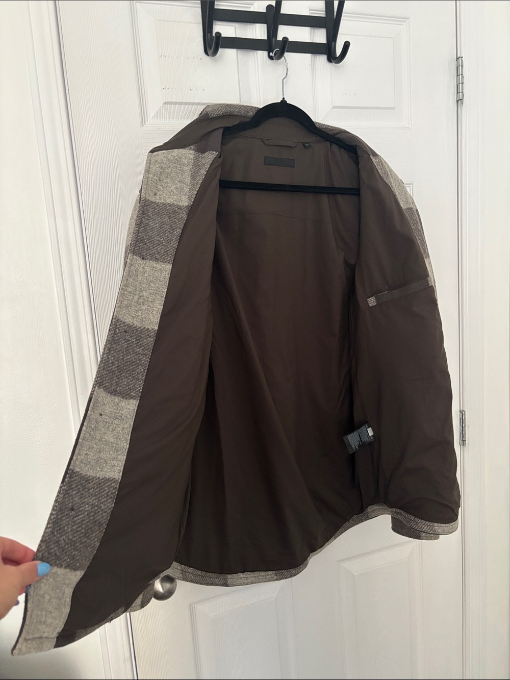 Uniqlo | L | Unisex Grey/Green Plaid Button-Up Shirt - Picture 5 of 6